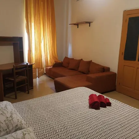 Milhouse Alojamento de Acomodação e Pequeno-almoço Cagliari