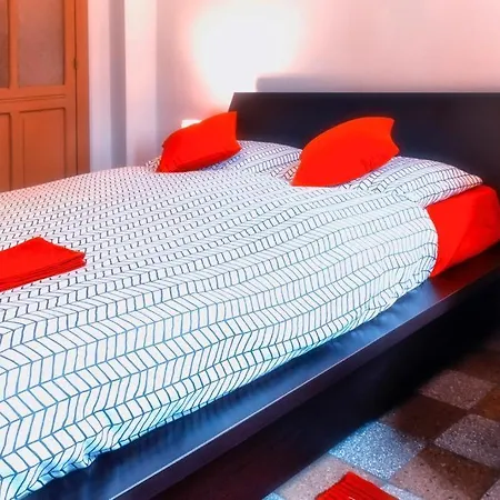 Milhouse לינה וארוחת בוקר קליארי